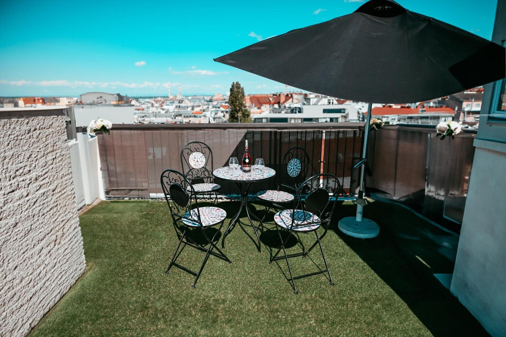 Vienna Deluxe Apartment Exterior photo